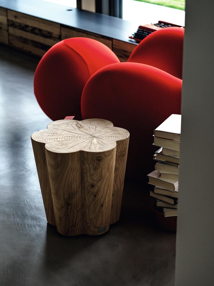HOCKER Gallery 3