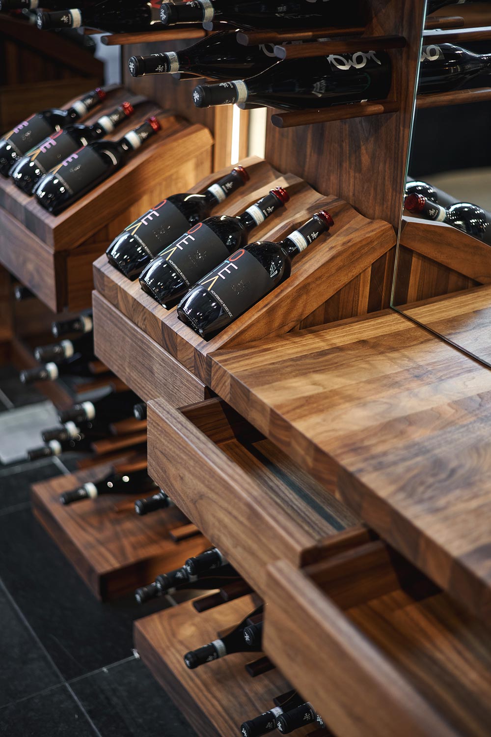 WINE WALLY Gallery 4