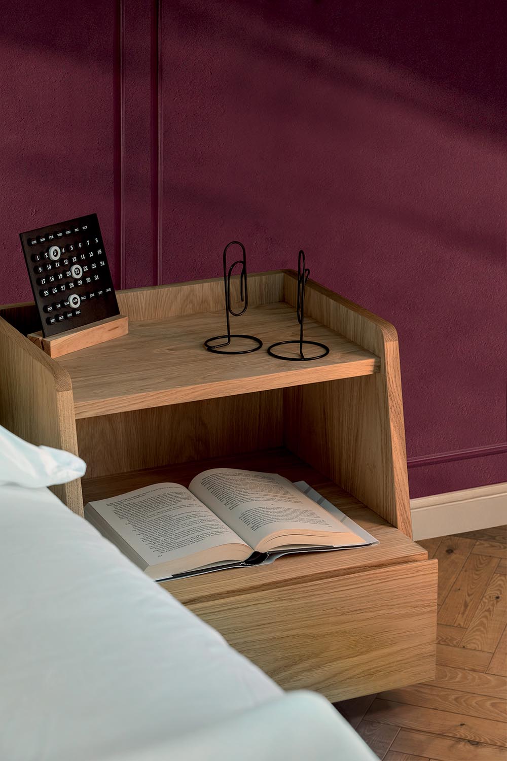 URCA NIGHT TABLE Gallery 7